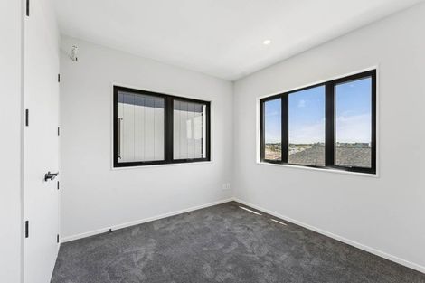 Photo of property in 20 Waimarie Drive, Karaka, 2578