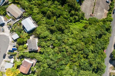 Photo of property in 30a Cheltenham Terrace, Newlands, Wellington, 6037