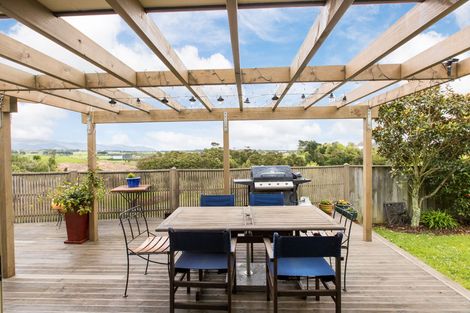 Photo of property in 6 Kea Place, Fitzherbert, Palmerston North, 4410