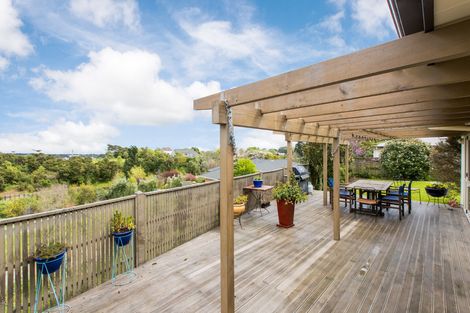 Photo of property in 6 Kea Place, Fitzherbert, Palmerston North, 4410