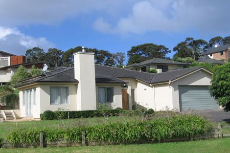 Photo of property in 12 Chamari Close, Titirangi, Auckland, 0604