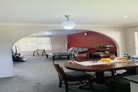 Photo of property in 12 Kirrama Place, Conifer Grove, Takanini, 2112