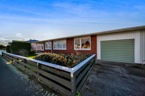Photo of property in 14 Surrey Street, Hawera, 4610