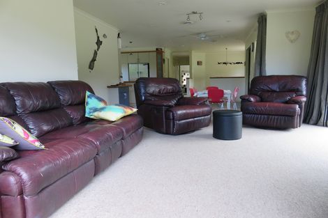 Photo of property in 9 Motutara Road, Oakura, Hikurangi, 0184