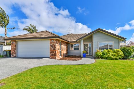 Photo of property in 20 Aberdeen Crescent, Wattle Downs, Auckland, 2103