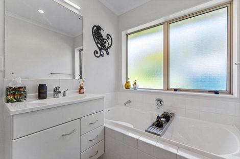 Photo of property in 7 Omana Avenue, Shelly Beach, Helensville, 0874