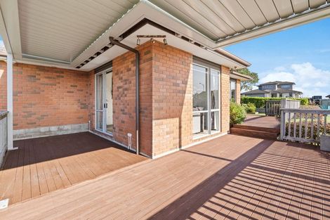 Photo of property in 13 Anchorite Way, Red Beach, 0932