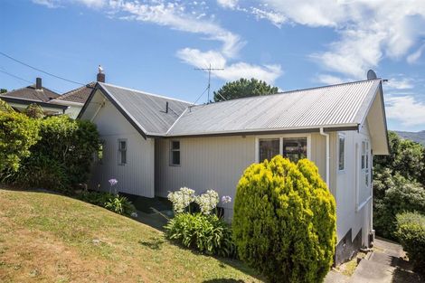 Photo of property in 66 Sievers Grove, Cannons Creek, Porirua, 5024