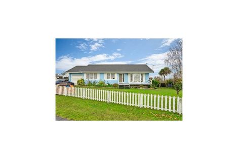 Photo of property in 1 Iris Place, Clendon Park, Auckland, 2103