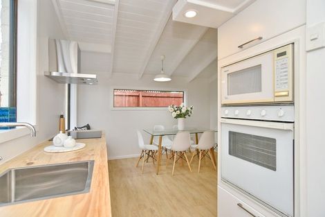 Photo of property in 52a Sevenoaks Drive, Bryndwr, Christchurch, 8053