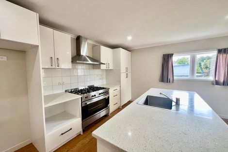 Photo of property in 4 Matai Road, Stanmore Bay, Whangaparaoa, 0932