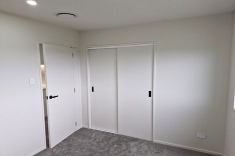 Photo of property in 16a Hobsonville Road, West Harbour, Auckland, 0618