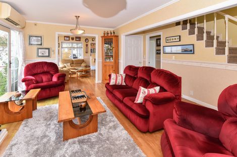 Photo of property in 1 Tington Avenue, Wattle Downs, Auckland, 2103