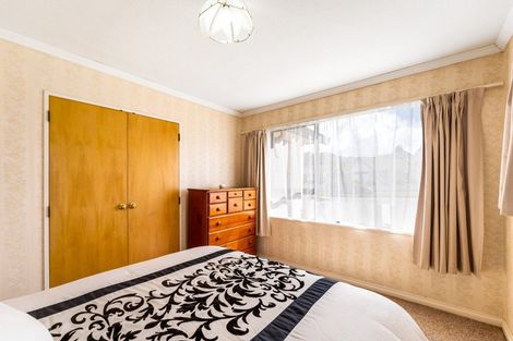 Photo of property in 1/24 Comeskey Grove, Elderslea, Upper Hutt, 5018