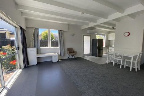 Photo of property in 9 Bond Crescent, Forrest Hill, Auckland, 0620