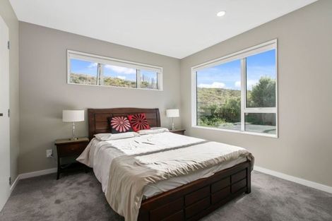 Photo of property in 12 Seaview Crescent, Hatfields Beach, Orewa, 0931