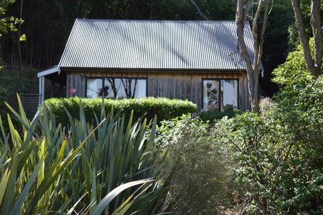 Photo of property in 6888j Christchurch Akaroa Road, Takamatua, 7581