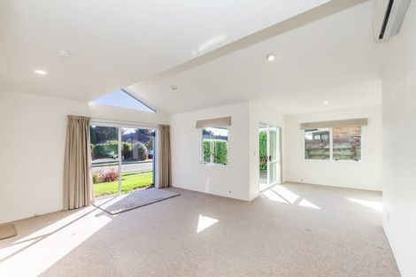 Photo of property in 4a Cedar Drive, Paraparaumu Beach, Paraparaumu, 5032