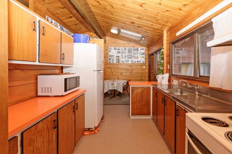 Photo of property in 45 Matuhi Rise, Henderson, Auckland, 0612