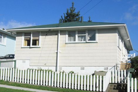 Photo of property in 10 Cornwall Crescent, Cannons Creek, Porirua, 5024