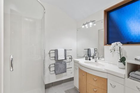 Photo of property in 7b Elgin Place, Red Beach, 0932