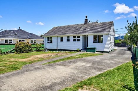 Photo of property in 7 Massey Street, Elderslea, Upper Hutt, 5018