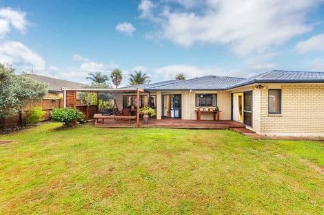 Photo of property in 35 Parkhaven Drive, Rosehill, Papakura, 2113
