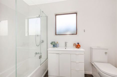 Photo of property in 17 The Bollard, Whitby, Porirua, 5024