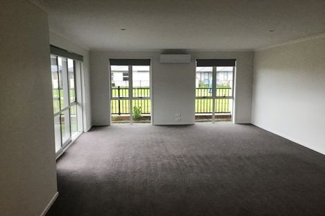 Photo of property in 8 Naeo Close, Papamoa Beach, Papamoa, 3118