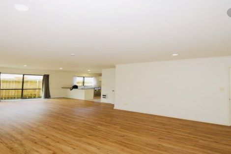 Photo of property in 74 Redcastle Drive, East Tamaki, Auckland, 2013