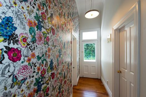 Photo of property in 131 Shakespeare Road, Bluff Hill, Napier, 4110