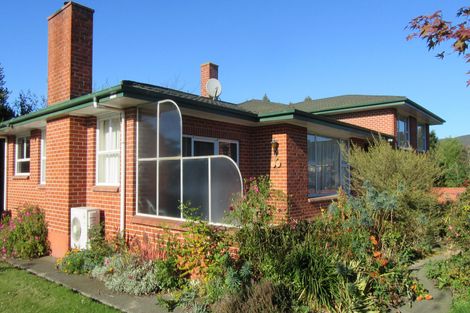 Photo of property in 2 Victoria Street, Waimate, 7924