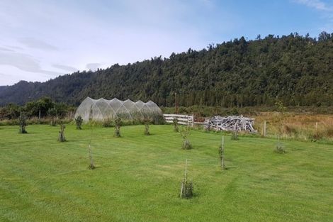 Photo of property in 751 La Fontaine Road, Harihari, 7884