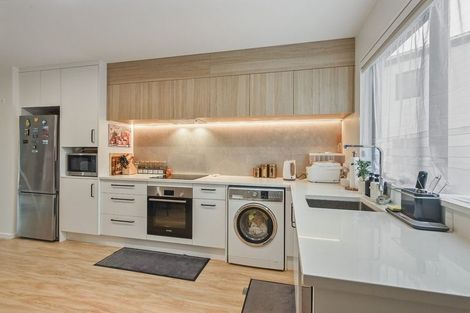 Photo of property in 3/4 Gilberthorpes Road, Islington, Christchurch, 8042