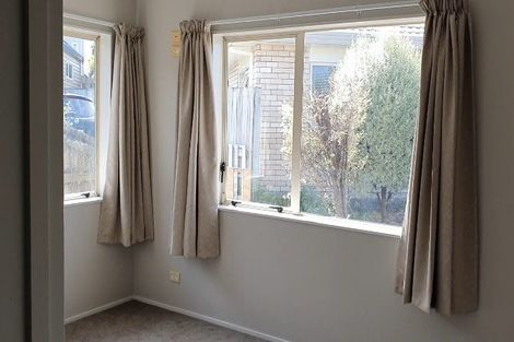 Photo of property in 1/2 Doment Crescent, Orewa, 0931