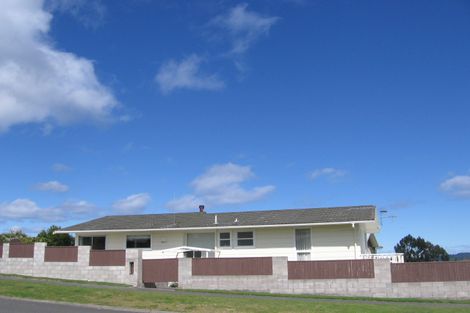 Photo of property in 83 Kurupae Road, Hilltop, Taupo, 3330