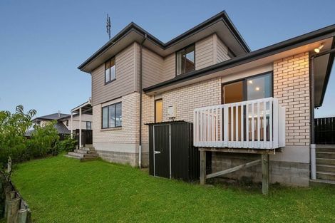 Photo of property in 24 Lane Cameron Place, Flat Bush, Auckland, 2019