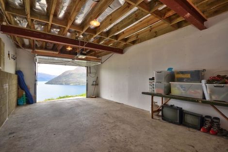 Photo of property in 116a Wynyard Crescent, Fernhill, Queenstown, 9300