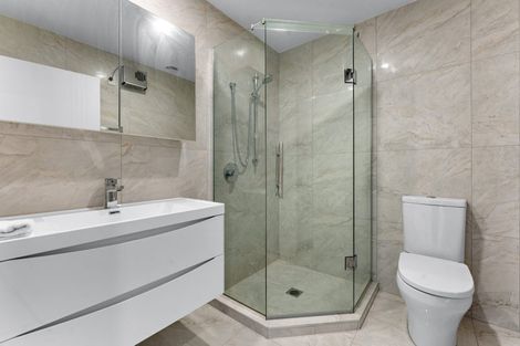 Photo of property in 126-128 Lax Crescent, Leigh, 0985