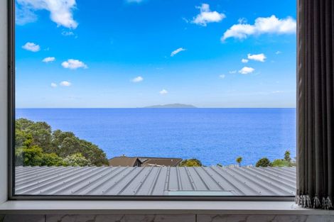 Photo of property in 126-128 Lax Crescent, Leigh, 0985