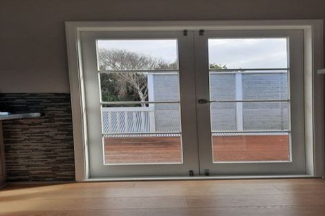 Photo of property in 30 The Drive, Tawa, Wellington, 5028