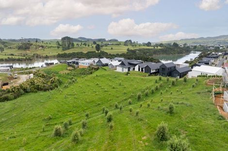 Photo of property in 1 Koromiko Lane, Raglan, 3225