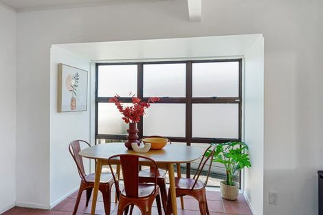 Photo of property in 14 Totara Street, Otaki, 5512