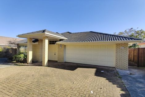 Photo of property in 244 Cascades Road, Botany Downs, Auckland, 2010