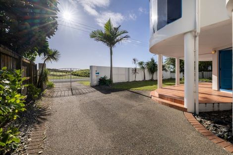 Photo of property in 336 Papamoa Beach Road, Papamoa Beach, Papamoa, 3118