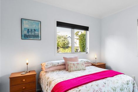 Photo of property in 5 Taihiki Road, Clarks Beach, 2122
