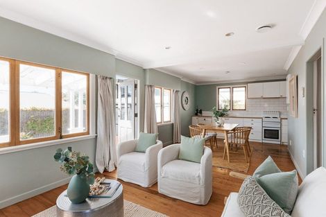 Photo of property in 77 Ngatai Road, Otumoetai, Tauranga, 3110