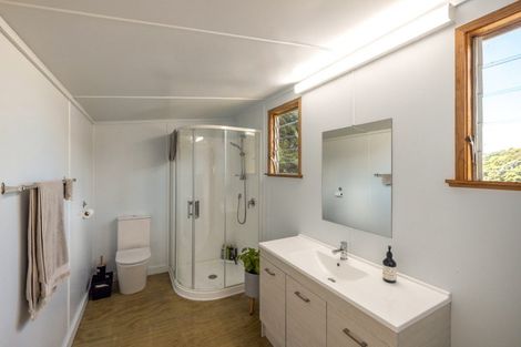 Photo of property in 35 Miro Road, Palm Beach, Waiheke Island, 1081