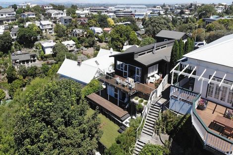 Photo of property in 7a Lucy Road, Bluff Hill, Napier, 4110