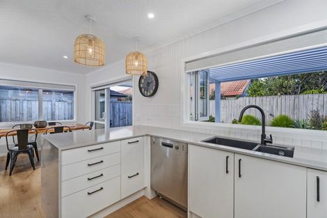 Photo of property in 100 Kupe Drive, Whitianga, 3510